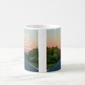 La vie est dure, mais vous aussi, la Mug au café (Centre)