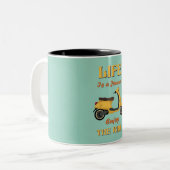 La vie est un café de voyage Mug (Devant gauche)