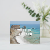La vie est une carte postale de plage (Debout devant)