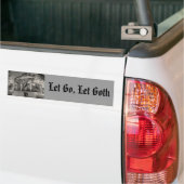 Laat Gothic los. Bumpersticker (Op Truck)