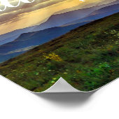 Laat het avontuur Begin // Mountain Sunset Poster (Hoek)