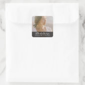 Laat het avontuur beginnen met het script | Afstud Vierkante Sticker (Tas)