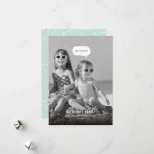 Laat het sneeuwen. Whimsical Funny Tropical Beach Feestdagenkaart