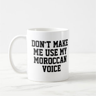 Laat me mijn Marokkaanse stem niet gebruiken Fina Koffiemok