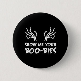 Laat Me Uw Grappige Halloween Kostuum Cadeau Ronde Button 5,7 Cm