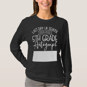 Laatste dag handtekening school 5e klas leraren en t-shirt