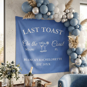 Laatste toast op het strand Bruidsmeisjesfeest  Wandkleed