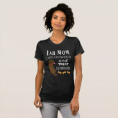 Lab Moeder chaos coördinator Chocolade Labrador T-shirt (Voorkant volledig)