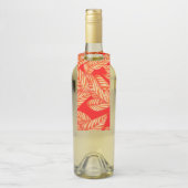 Labels met rode lederen flesjes (Op fles)