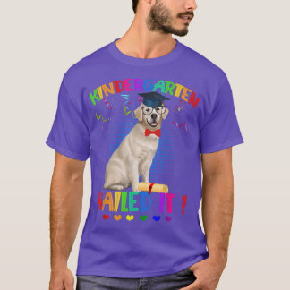 Labrador Dog Afstuderen Klasse van 22 Kindergarten T-shirt