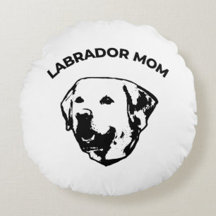 Labrador mama rond kussen