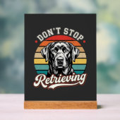 Labrador N'arrête Pas De Récupérer Chien Rétro (Neutre)