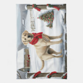 Labrador Retriever Hond in Sneeuw Kerstmis Theedoek (Verticaal)