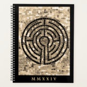 LABYRINTH V 8.5x11 Planner + Tekst (Voorkant)