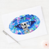 Lachend Skelet Vrouw in Blauw Bonnet op Blauw Ovale Sticker (Envelop)