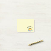 Lachende Chick met Tandheelkundige Slogan Post-it® Notes (Op bureau)