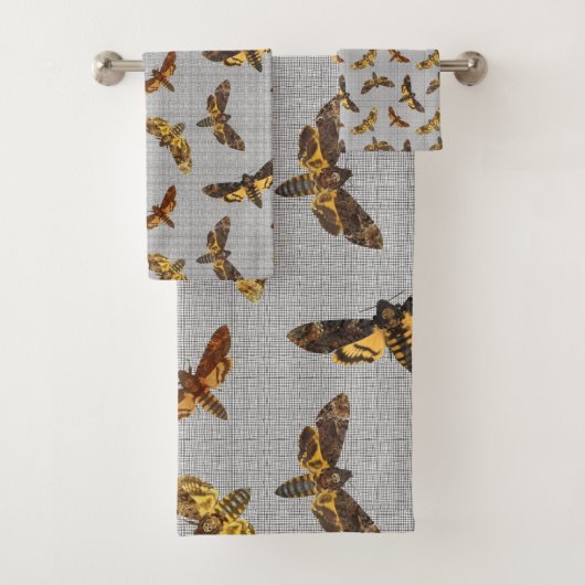 Lachèse d'Acherontia - La tête de la mort Hawkmoth (En situation)