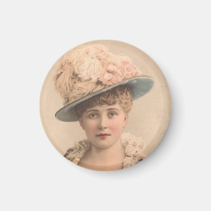 Lady in the Feather Pet Magnet Magneet