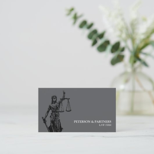 Lady Justice illustratie op grijze achtergrond Visitekaartje (Staand voorkant)