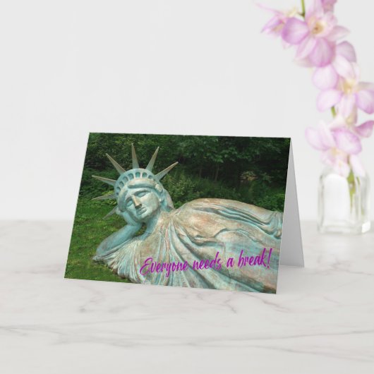Lady Liberty fait une pause. Carte NYC - H (Orchidée)