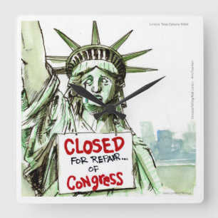 Lady Liberty huilt @Congresplein klok