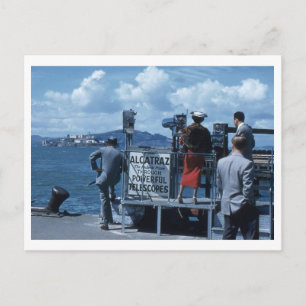 Lady Uitzichten Alcatraz Thru Telescope jaren 1950 Briefkaart