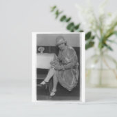 Lady With Flask 1926 Briefkaart (Staand voorkant)