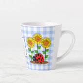 Ladybug met zonnebloemen Blue Gingham Monogram Latte Mok (Rechts)