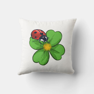 Ladybugs and Green Leaves Nature Illustration Past Kussen