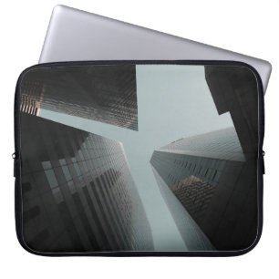 LAGE HOOGHOTOGRAFIE VAN GEBOUWEN OP DAG LAPTOP SLEEVE