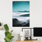 Lagen van heuvels, mist en bomen poster (Thuiskantoor)