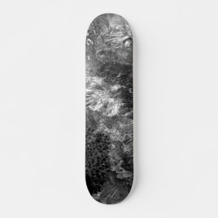 Lagen van kristallen grijs skateboard