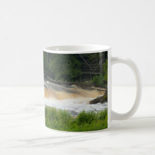 Lagere Herfsten bij de Mok van Tahquamenon-koffie