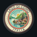 Lago di Como Italia Illustration Insigne d'Art de<br><div class="desc">Design vectoriel du lac de Côme. Le lac de Côme,  situé dans la région de Lombardie,  dans le nord de l'Italie,  est une station balnéaire haut de gamme connue pour ses paysages spectaculaires,  située au pied des Alpes.</div>