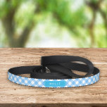 Laisse Pour Animaux Domestiques Pays Bébé Bleu En vichy Nom personnalisé<br><div class="desc">Une laisse de chien personnalisable et adorable, avec un motif élégant en vichy bleu bébé. Personnalisez-le en remplaçant le texte de l'espace réservé. Pour plus d'options comme changer la police et sa taille, cliquez sur le bouton "Customiser". *Veuillez noter que le filigrane Zazzle qui apparaît dans l'aperçu du zoom n'apparaîtra...</div>