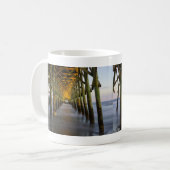 Laisser Briller La Lumière À Travers La Mug De Caf (Devant gauche)