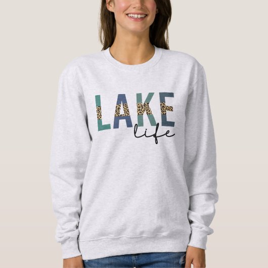 Lake Life Cheetah Print Typografie Trui (Voorkant)