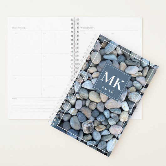 Lake stones customizable planner (Devant avec enveloppe)