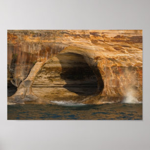 Lakeshore-grot, Pictured Rocks, Michigan Poster