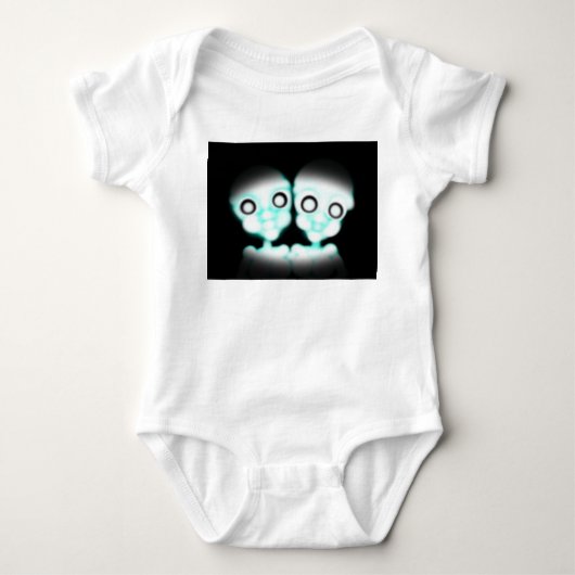 L'alien morbide jumelle des femmes de T-shirt (Devant)