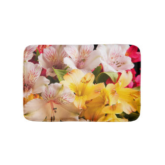 L'Alstroemeria fleurit le tapis de bain