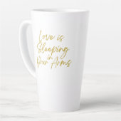 L'amour coule dans tes bras Tall Latte Mug (Angle gauche)