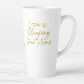 L'amour coule dans tes bras Tall Latte Mug (Droite)