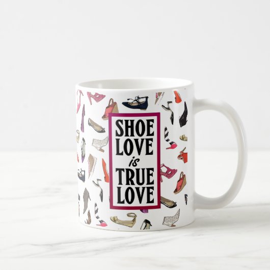 L'amour de chaussure est véritable tasse d'amour (Droite)