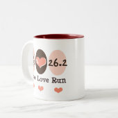 L'amour de paix courent la tasse de 26,2 marathons (Devant gauche)