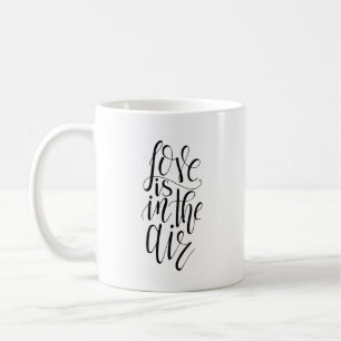 L'Amour Est Dans L'Air Mug