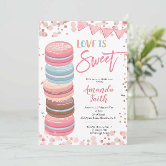 L'amour est douce Macaron nuptiale invitation (Debout devant)