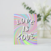 L'amour est l'amour Carte postale de la Fierté (Debout devant)