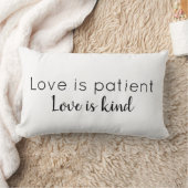 L'amour est l'amour du patient est un oreiller à l (Couverture)