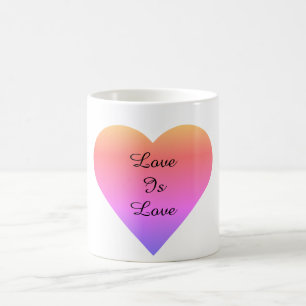 L'amour est tasse de café de coeur d'arc-en-ciel